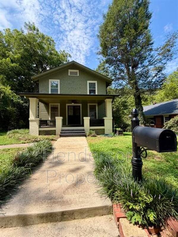 Building Photo - 319 N Mulberry St