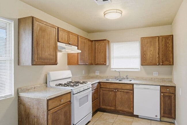 Photo - 3 bed, 2 bath home in Bethany, OK