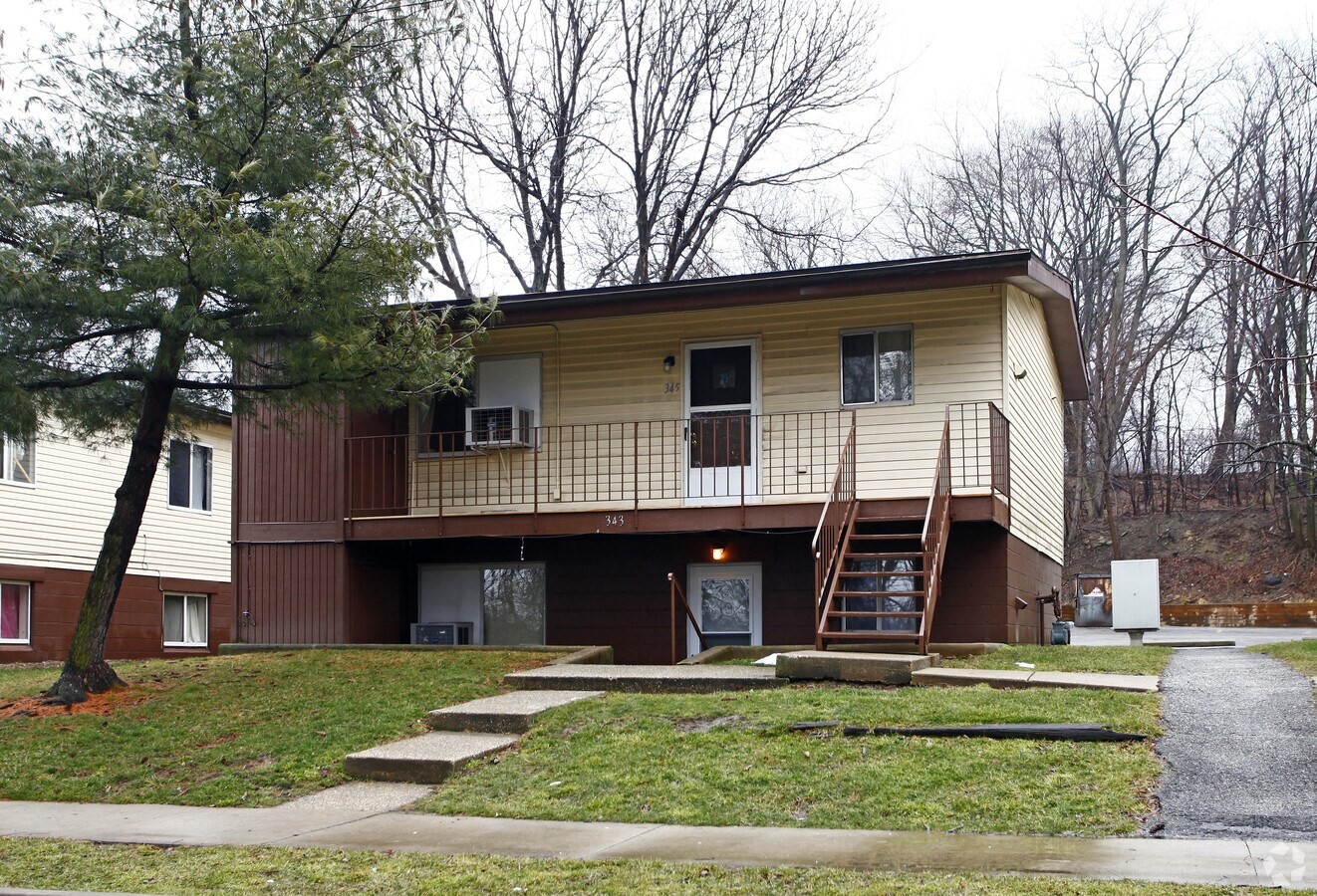 Photo - Newton Woods Apartments