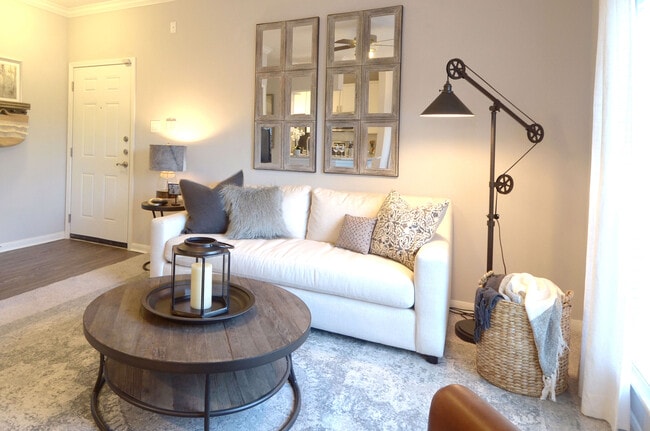 Photo - Move-In Deals You Don’t Want to Miss! Unidad FFC1