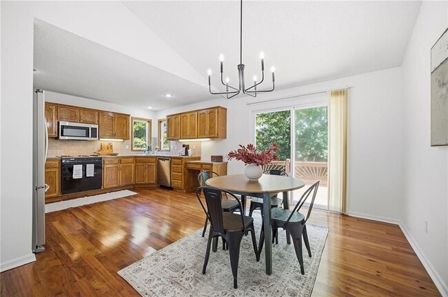Photo - 15209 Lamar Ave