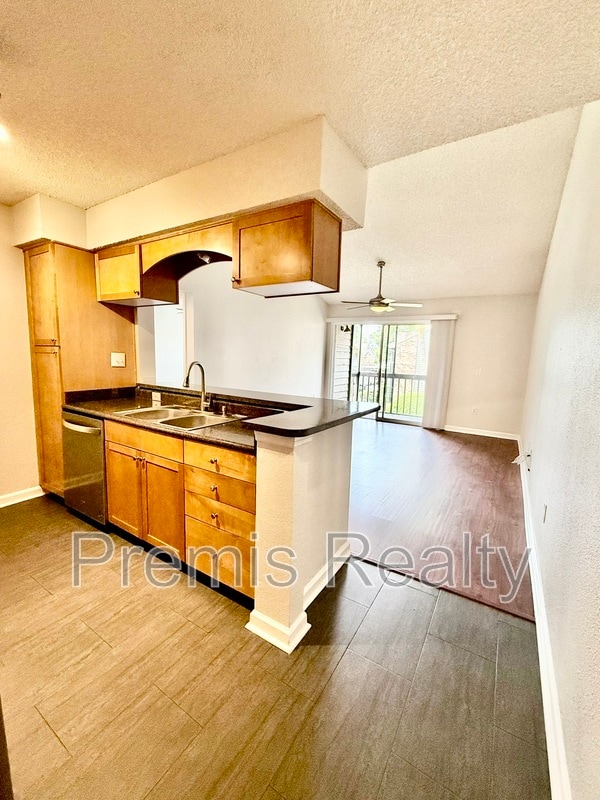 Photo - 2500 Winding Creek Blvd
