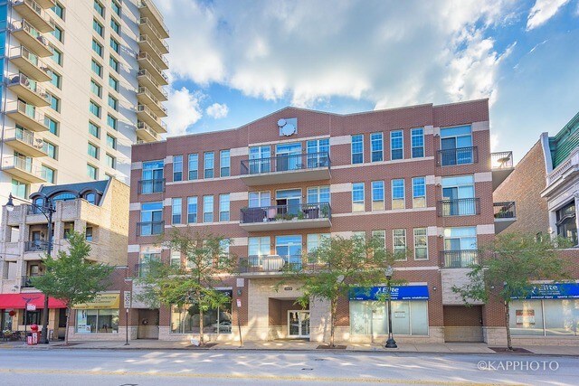 Building Photo - 1919 S Michigan Ave Unit 202