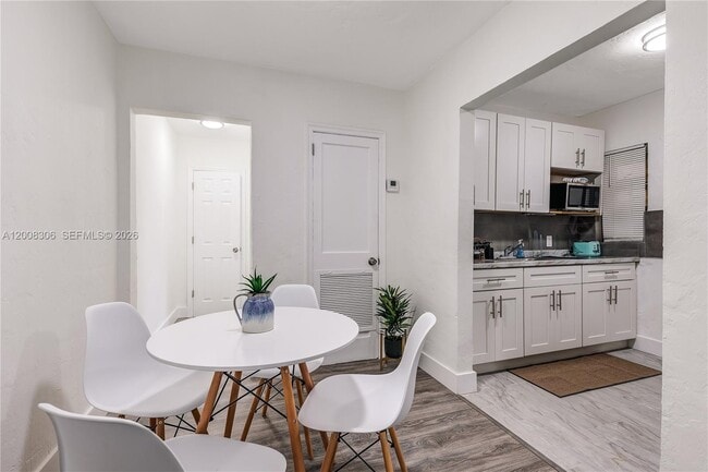 Photo - 327 NE 55th St Unit 2