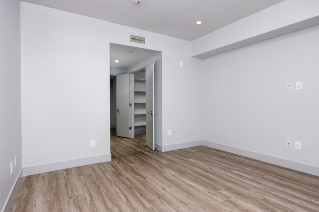 11048 W Olympic Blvd Unit 0101