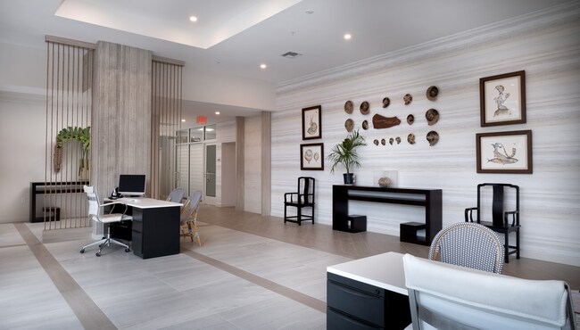 Photo - Hollywood East