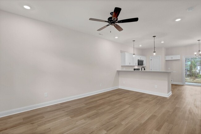 Photo - 732 Cross Brg Wy