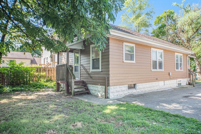 driveway side - 1119 Lafayette Ave