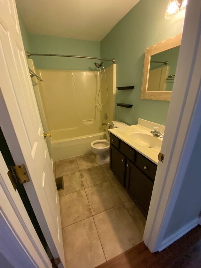 Photo - 3 Bedroom 2.5 Bathroom town house for rent
