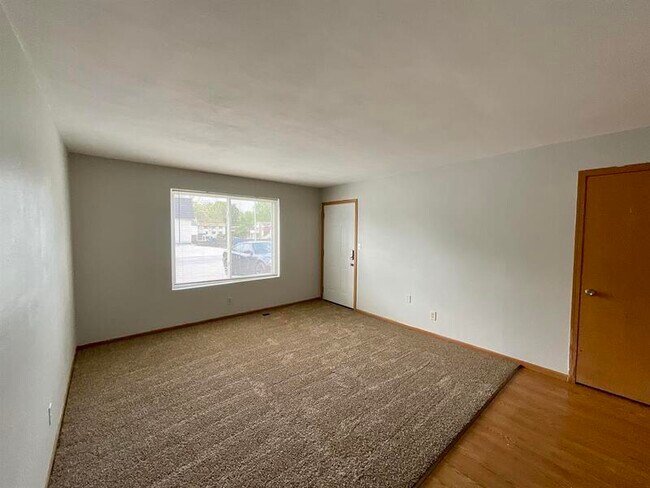 Photo - 1705 Jamestown Rd
