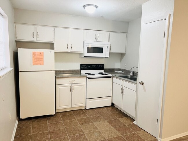 Photo - Pied Piper Apartments (Studio/1 Bath)