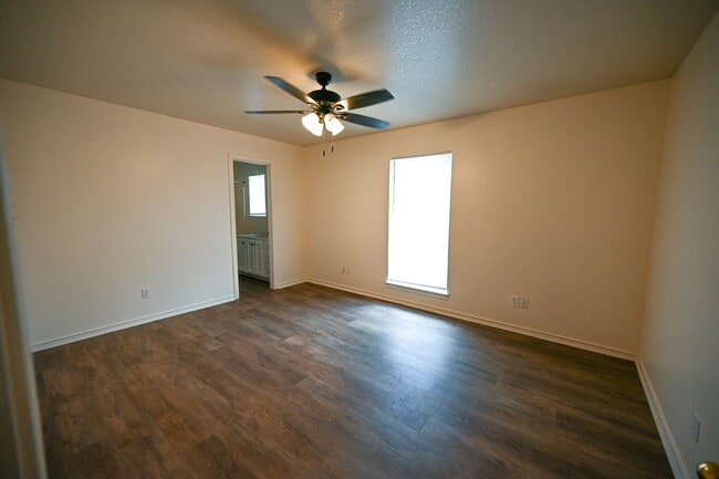 Photo - 3 bed 2 bath Duplex Decatur TX