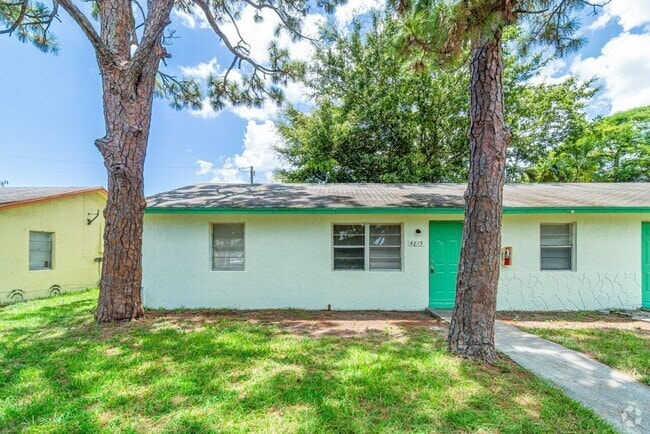 Building Photo - 4815 Gulfstream Rd Rental