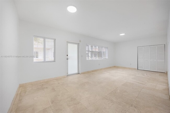 Photo - 1100 Venetian Way Condo Unit 1D