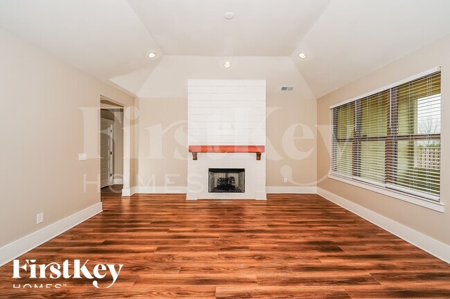 Photo - 4953 Natalie Way