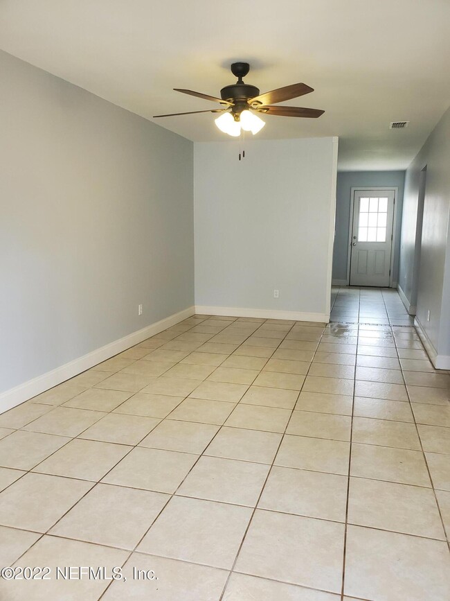 Photo - 1325 Solar Cir