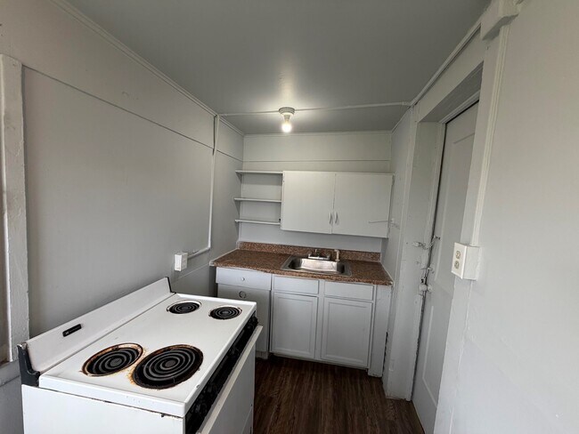 Photo - 1218-2S Walnut-