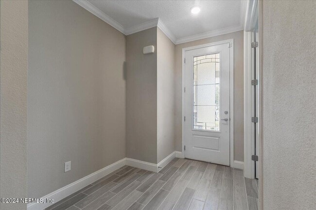 Photo - 345 Rivercliff Trl