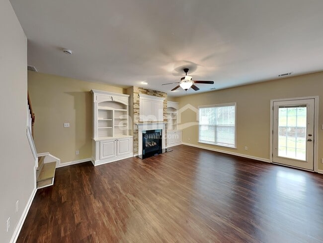 122 Tilton Dr