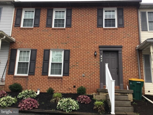 Photo - 205 Ringgold St Townhome