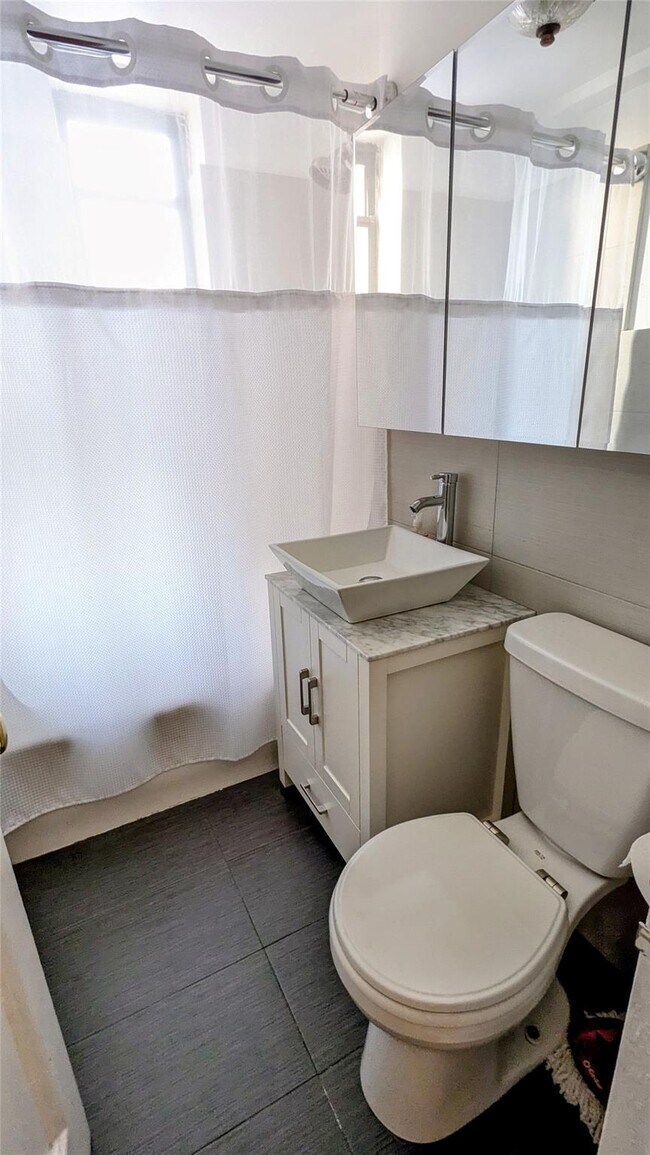 Photo - 83-00 Talbot St Condo Unit 3E