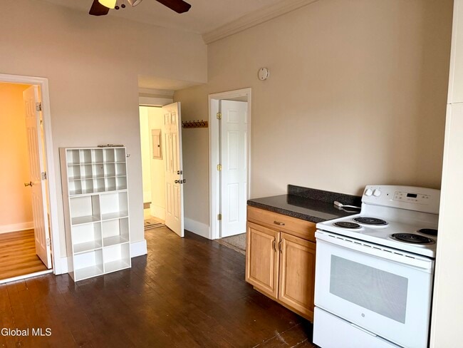 Photo - 751 Hudson Ave Unit 5