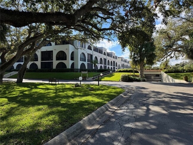 Photo - 5601 Jimmy Buffett Mem Hwy Unidad 305S