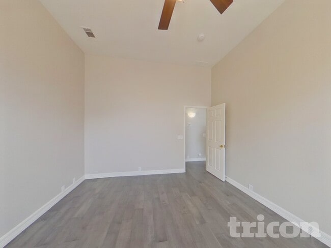 Photo - 4021 Chinaberry Dr