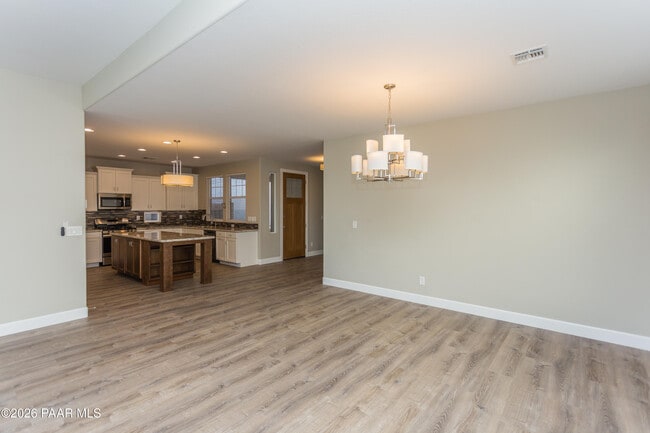Photo - 2204 Calgary Dr