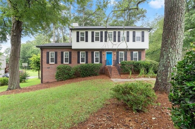 Building Photo - 3220 Casteel Rd