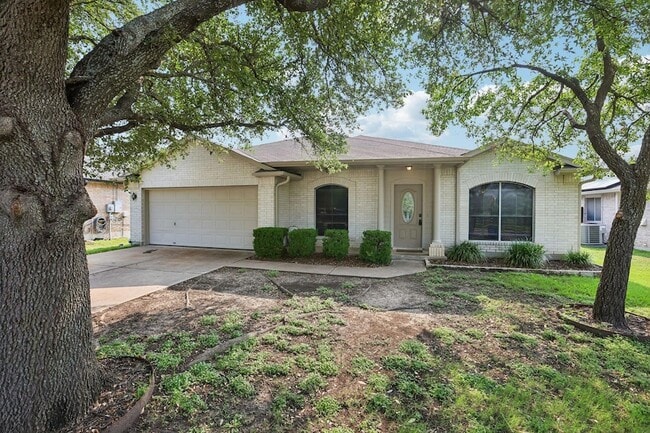 Building Photo - 2656 Bradley Ln