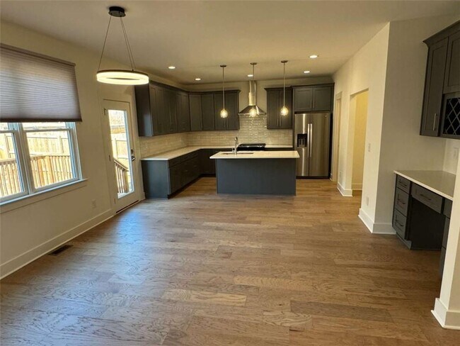 Photo - 2442 Mills Bend