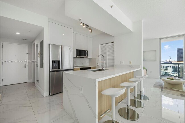 Photo - 333 NE 24th St