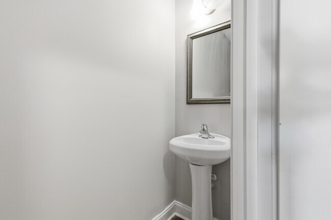 Photo - 240 Canyon Oak Loop