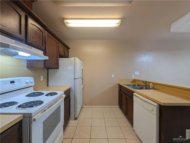 Photo - 1409 W Prosperity Dr Unit 2, 4