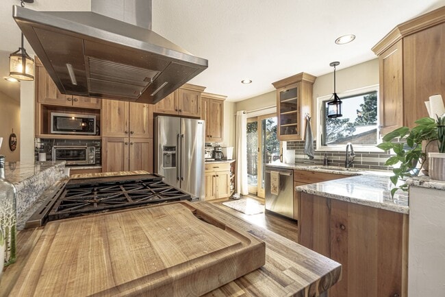 Photo - Upgraded home on Parade for rent!