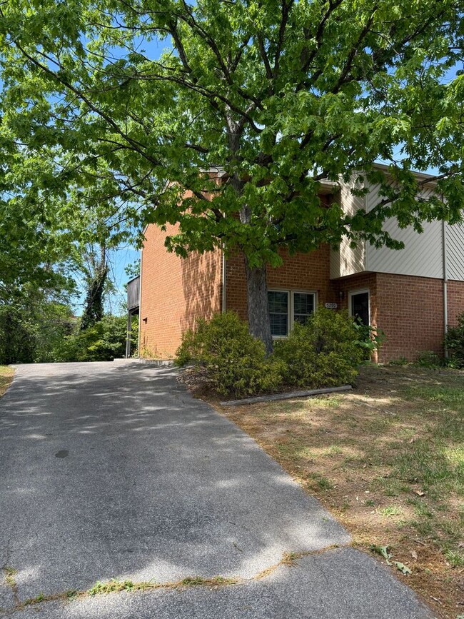 North Roanoke County Duplex - North Roanoke County Duplex Casa