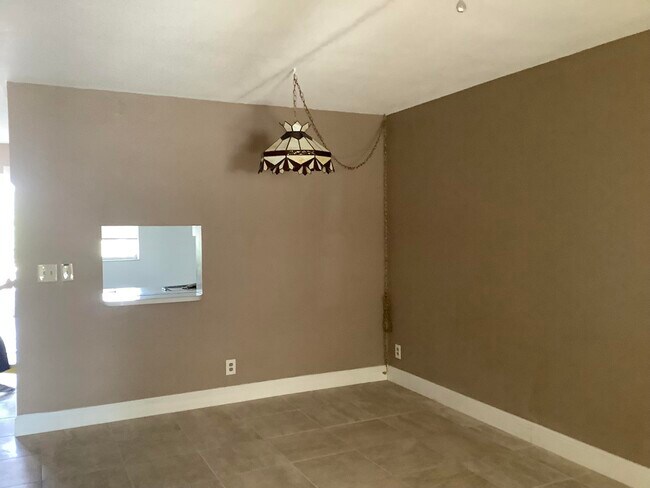 Photo - 230 NE 26th Ave Unidad 1020