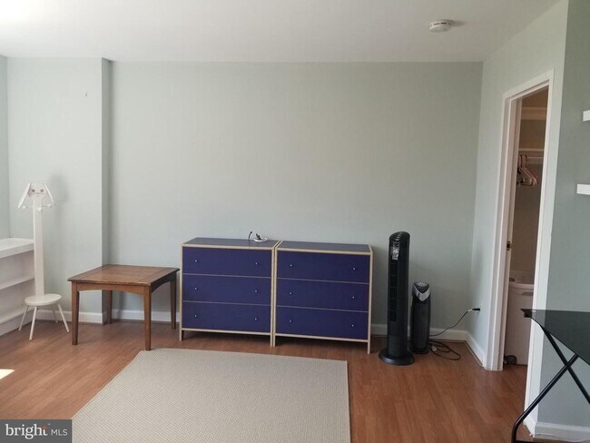 Photo - 1011 Arlington Blvd Unit 1040