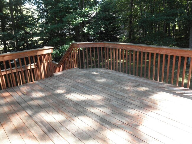 221 Lavina Dr