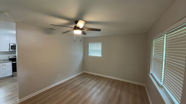 Photo - 39 Edgeview Heights Rd