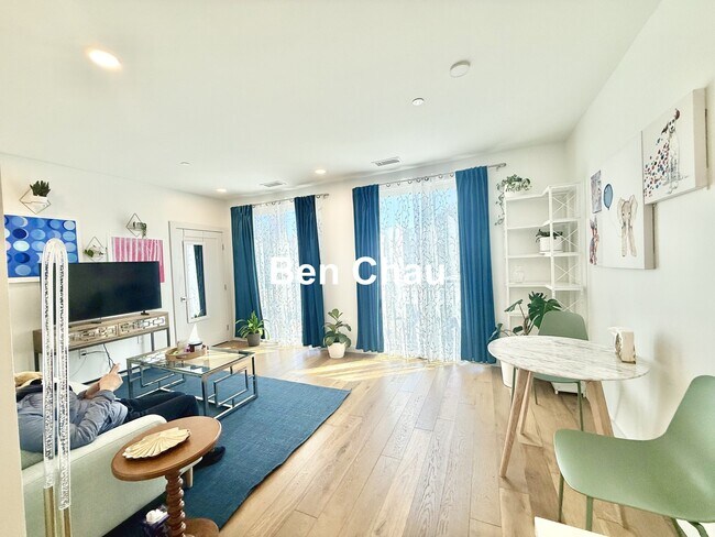 Photo - 97 Elmwood St Unit 211