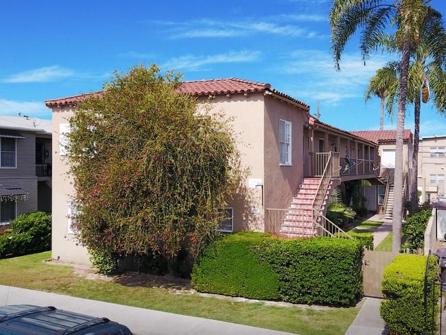 Photo - 2010 Pine Avenue