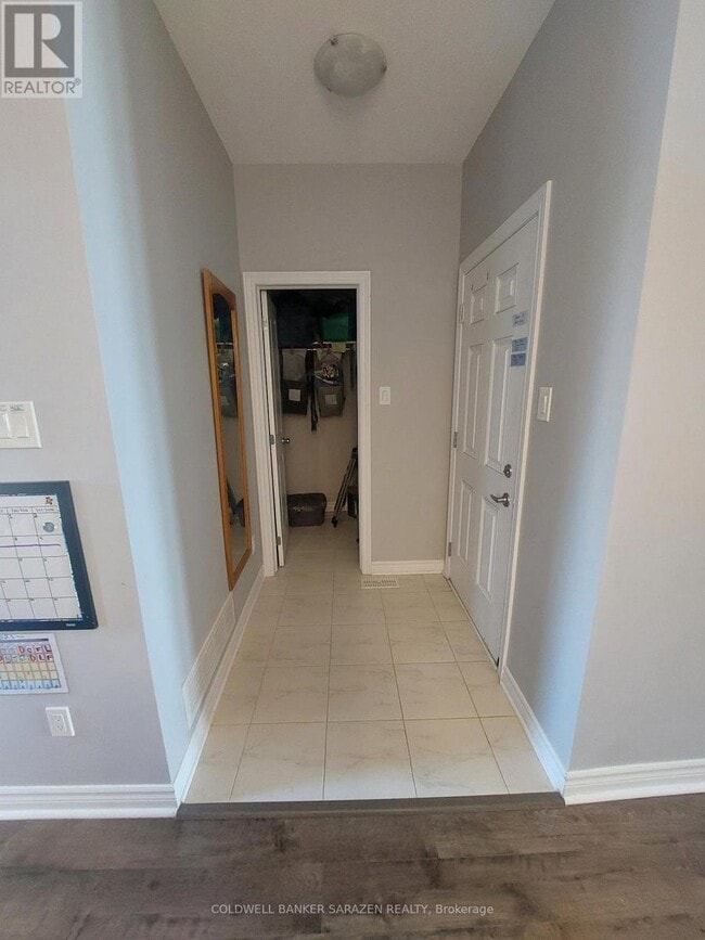 Photo - 614 Hamsa St