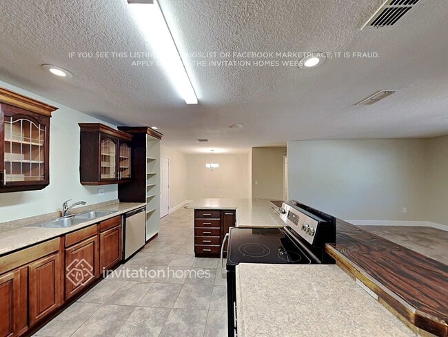 Photo - 601 David St