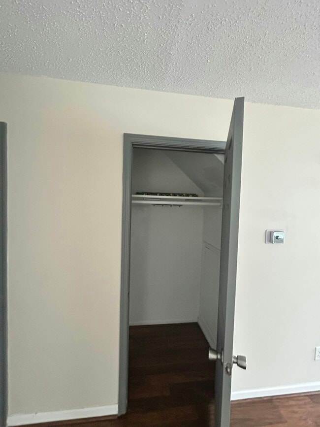 Photo - 718 Spence Cir