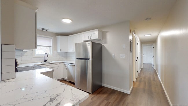 Photo - 571 Center St Unit 2