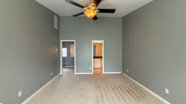 Photo - 2605 Calumet St Unit 16