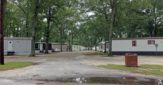 Photo - Oaklawn Mobile Home Park