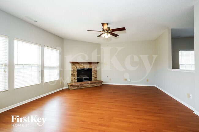 Photo - 779 Heartland Dr